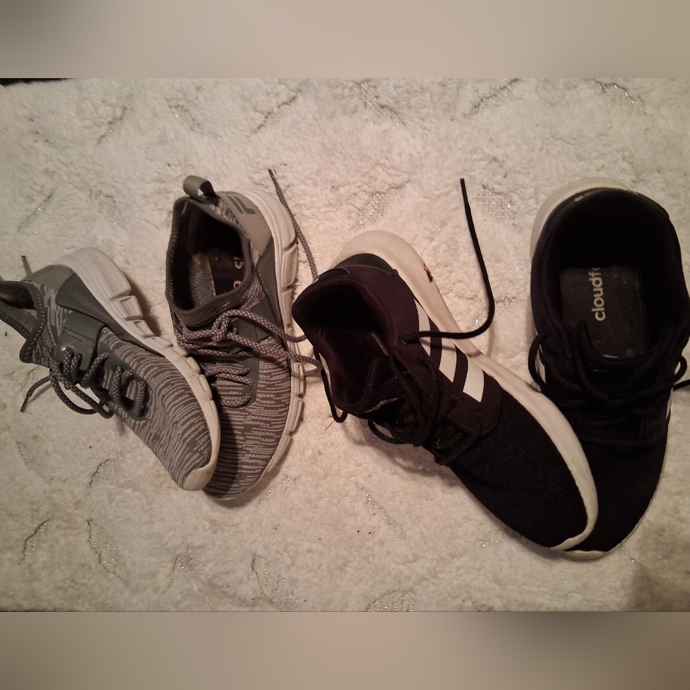 Fila Women's Sneakers in Black and Gray